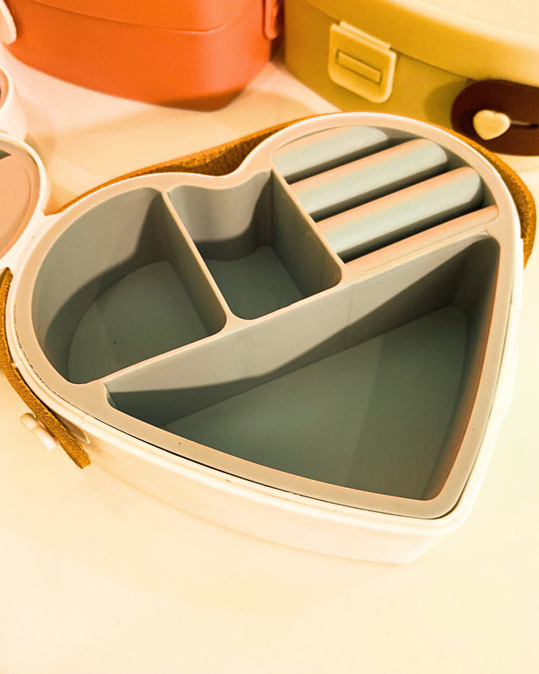 Heart-Shaped Small Jewelry Box Travel Jewelry Case Girls Mini Box for Rings Earrings Necklaces Organizing